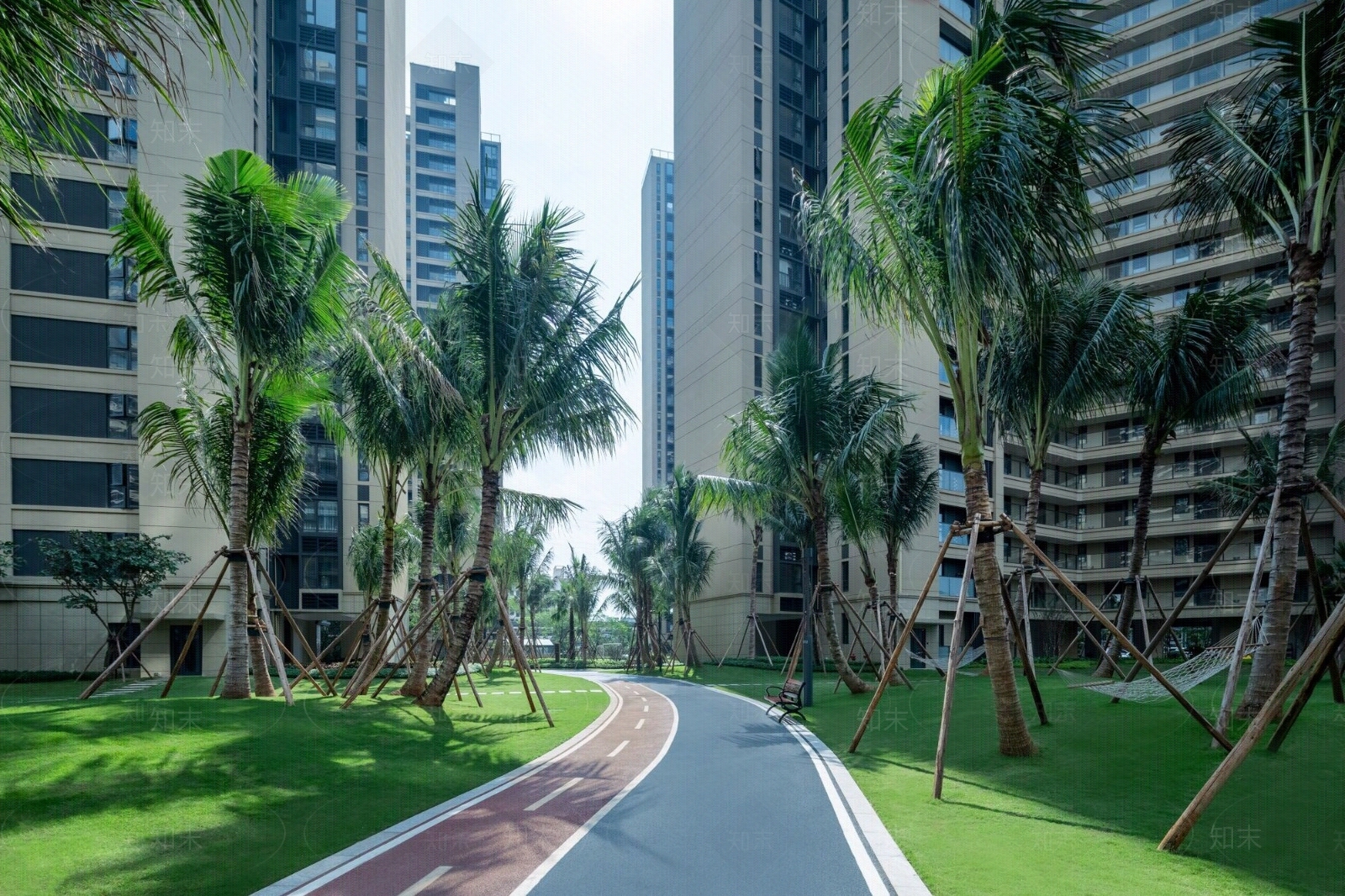 居民楼白天小区外景贴图下载【ID:1110795017】