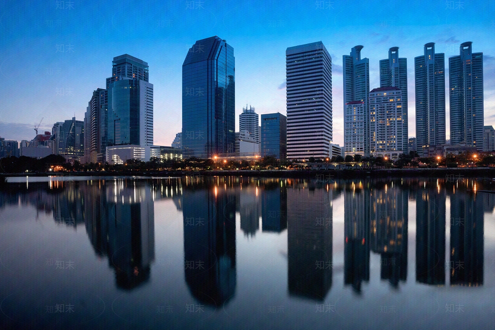夜晚城市外景贴图下载【ID:1125501165】_【知末网贴图库】
