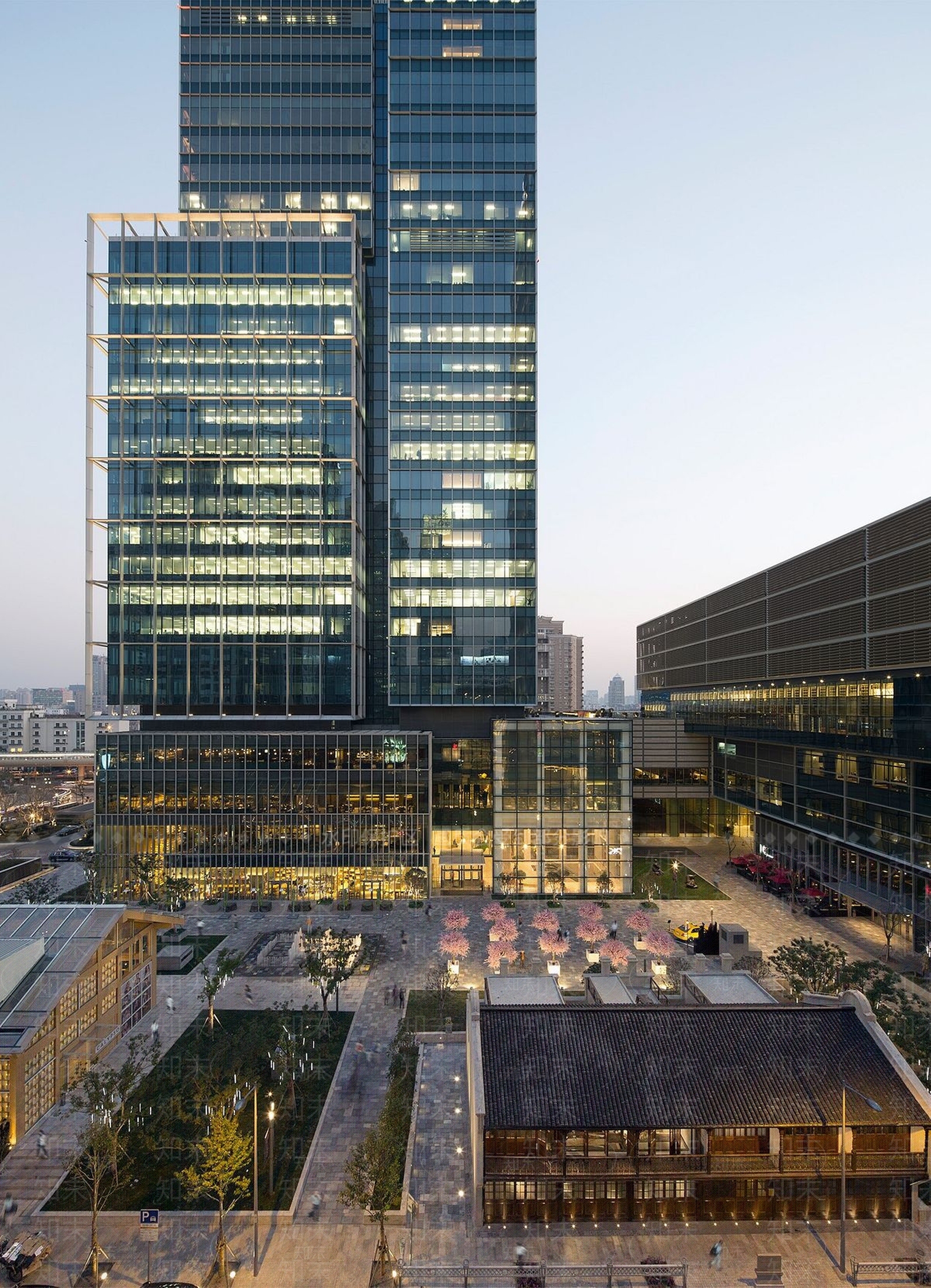 现代商业办公综合体SU模型下载【ID:1137908015】