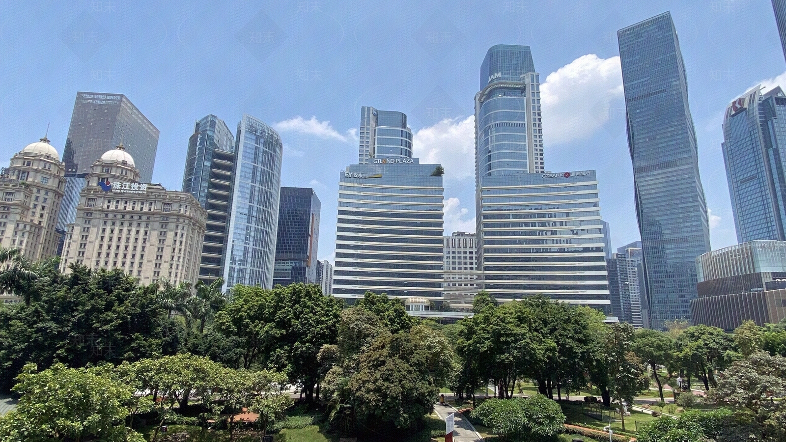 城市高层办公楼建筑外景贴图下载【ID:1138817933】