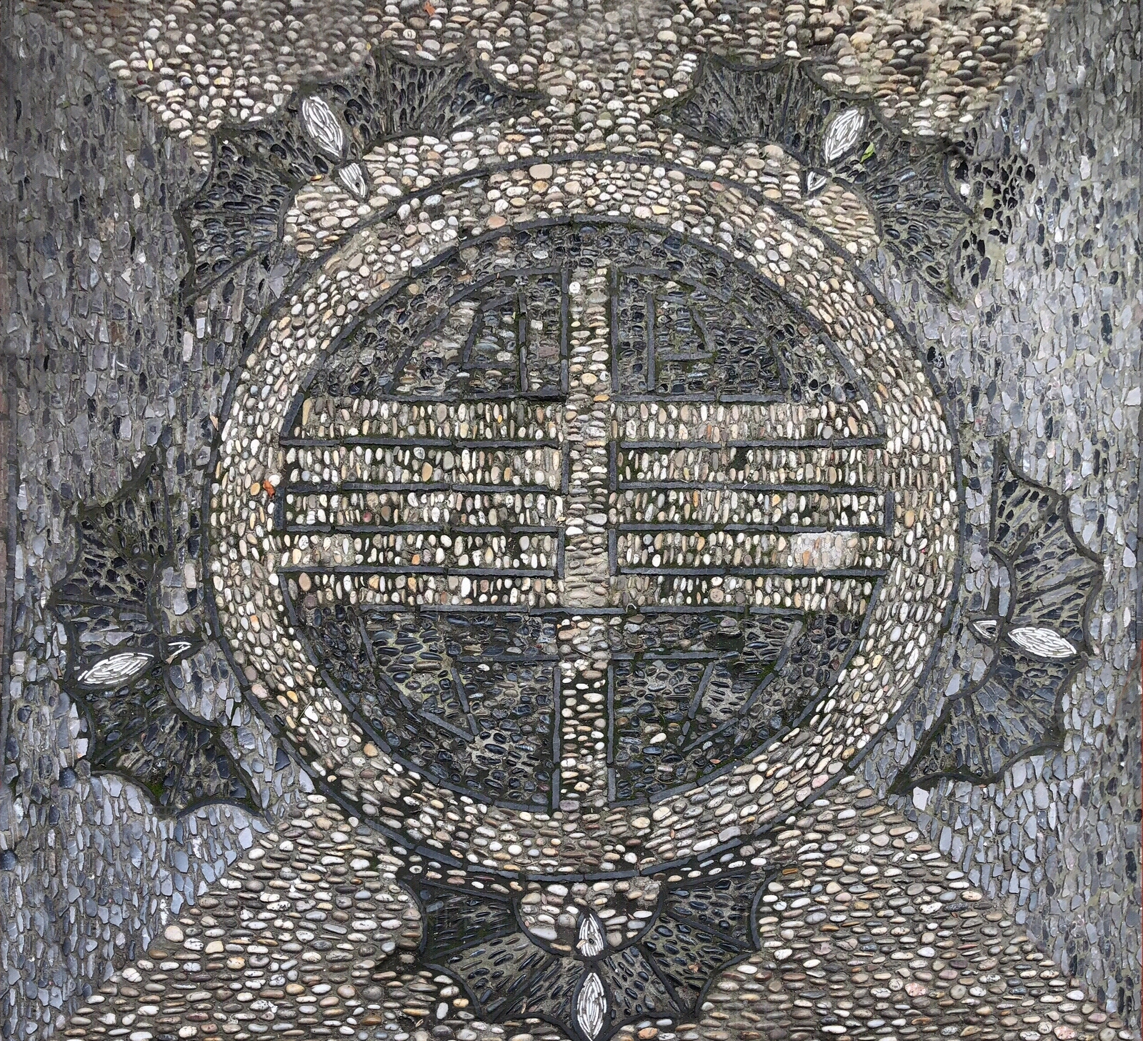 中式鹅卵石拼花地面贴图下载【ID:1139049522】