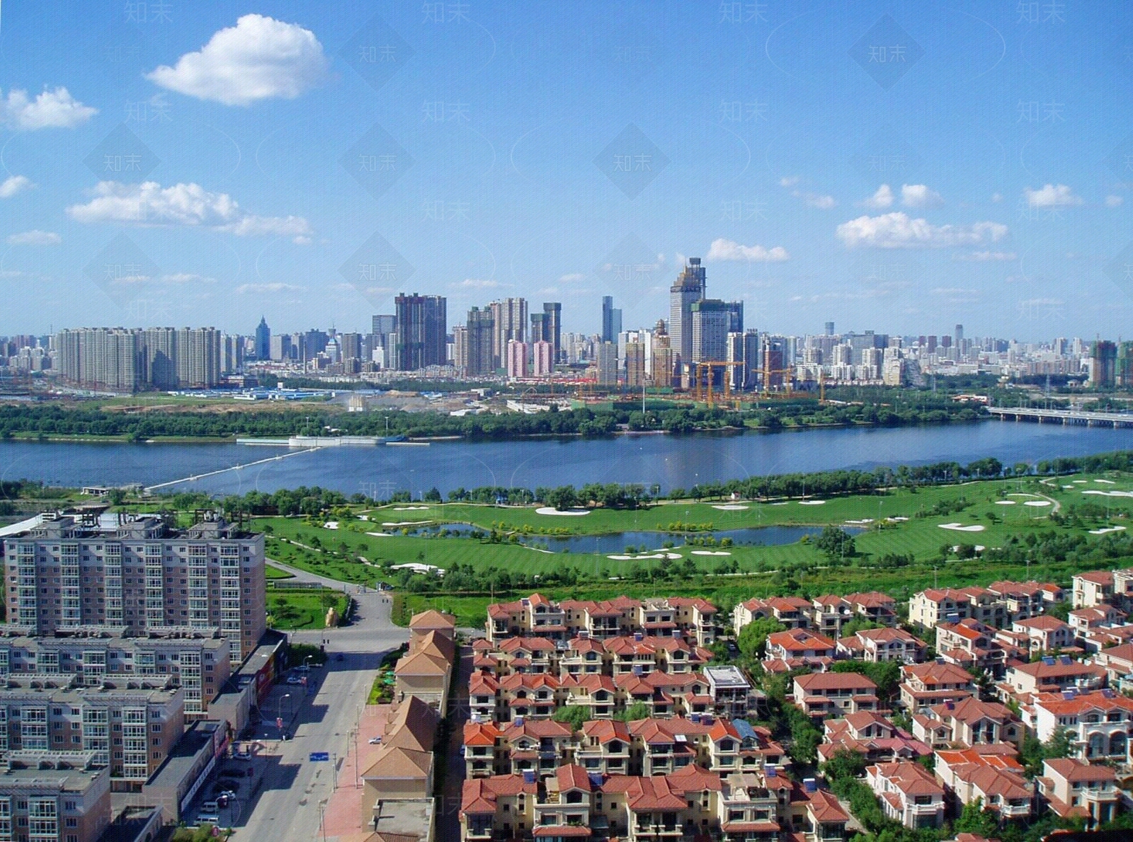 蓝天白云城市居民区河流外景图贴图下载【ID:1143594457】