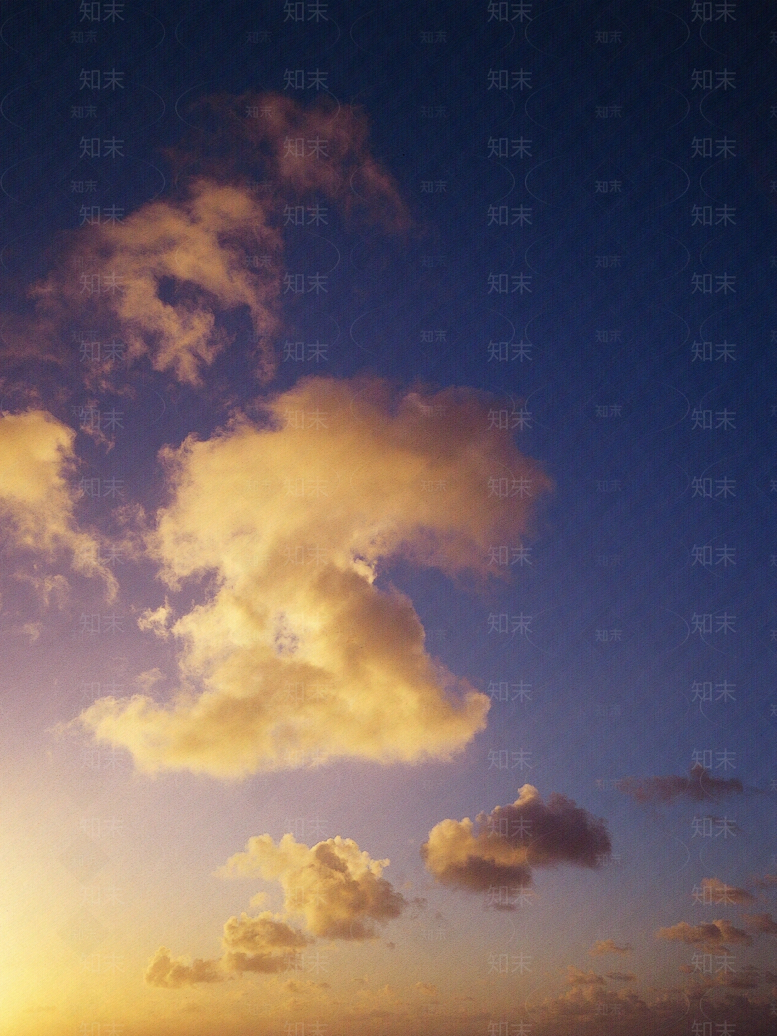 黄昏夕阳落日午后阳光蓝天白云云朵傍晚彩霞晚霞外景天空图贴图下载【ID:1149124097】