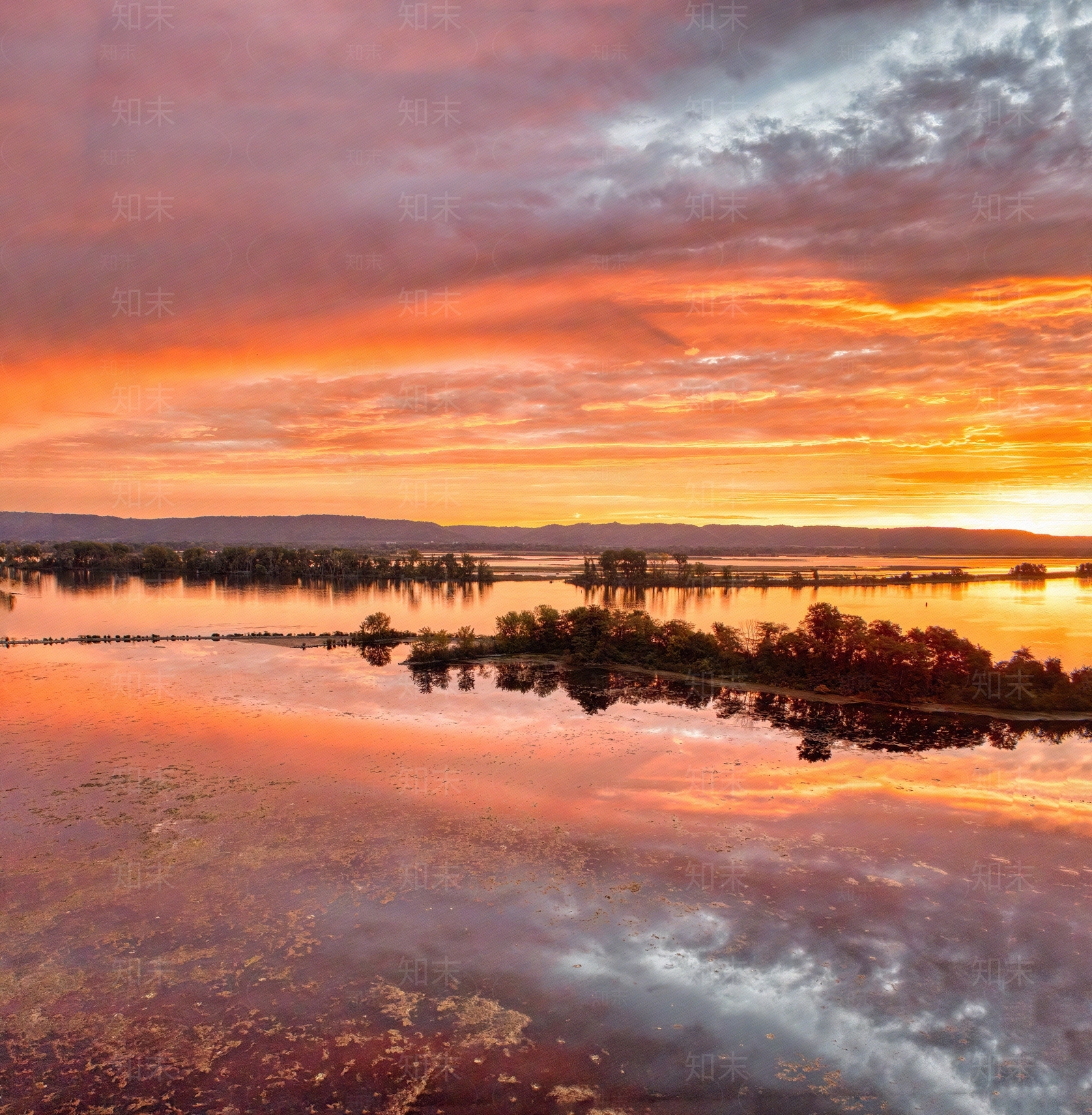 湖边夕阳山林晚霞天空风景贴图下载【ID:1153665909】