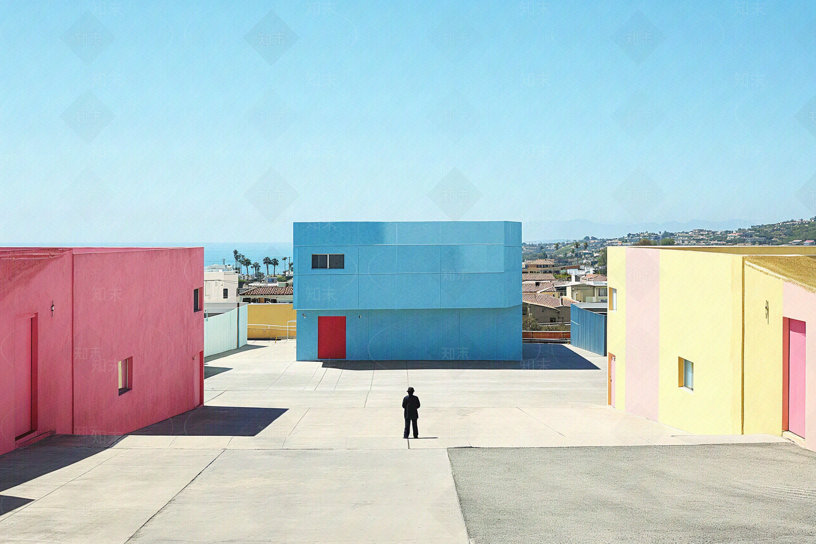 彩色墙面仓库区建筑庭院外景贴图下载【ID:1153745561】