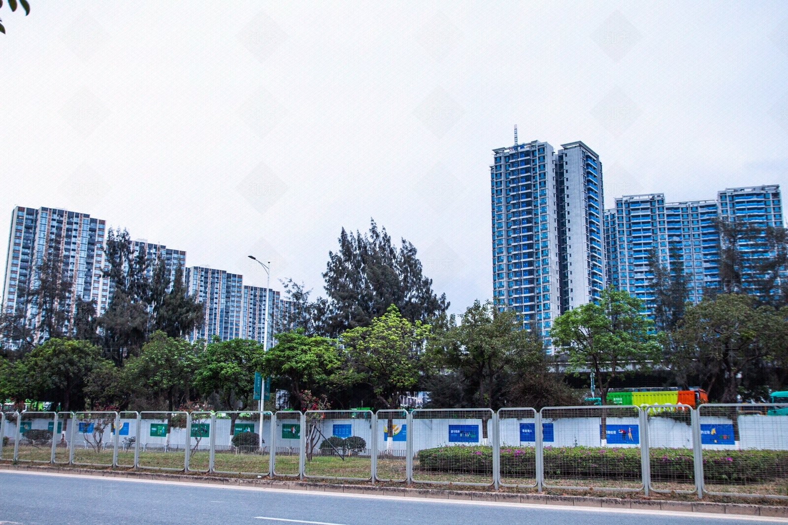 白天城市街道外景贴图下载【ID:1158098911】