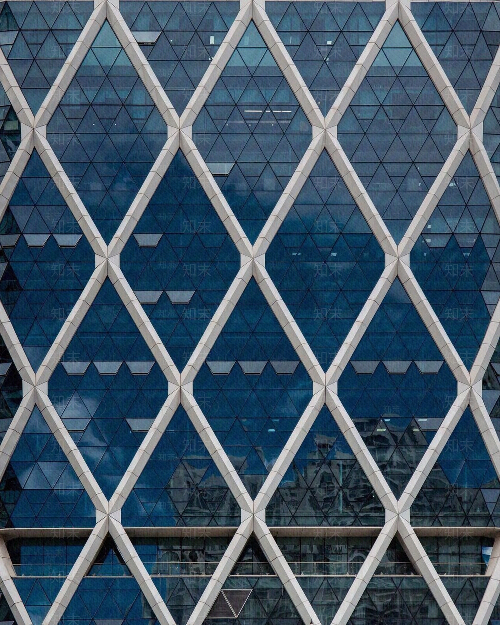 菱形玻璃建筑立面纹理贴图下载【ID:1161194951】
