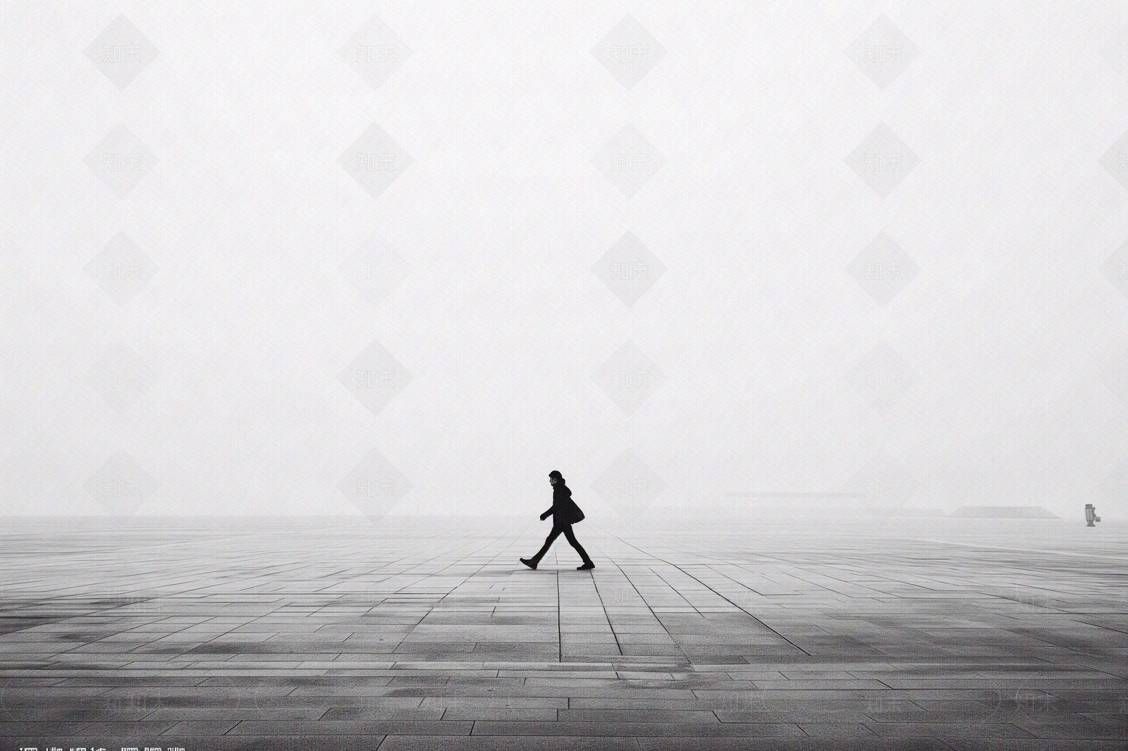 黑白极简大雾天人行道外景贴图下载【ID:1162585513】