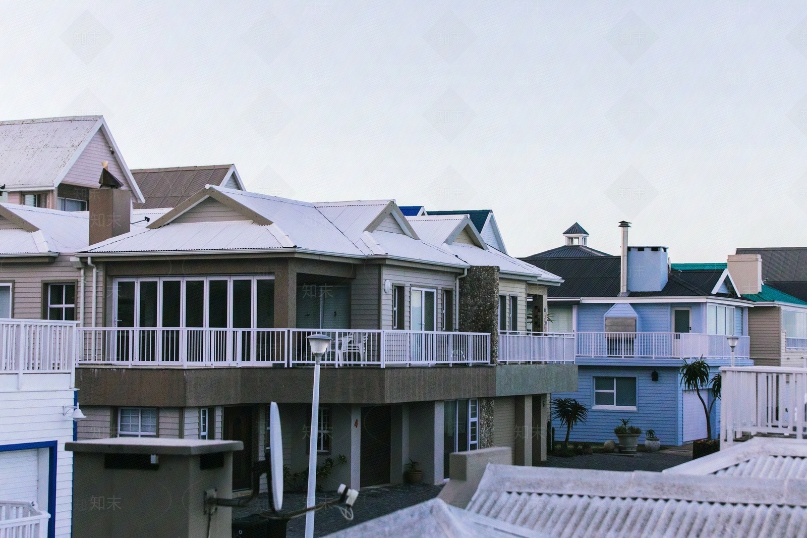 现代美式小区外景贴图下载【ID:1176642712】