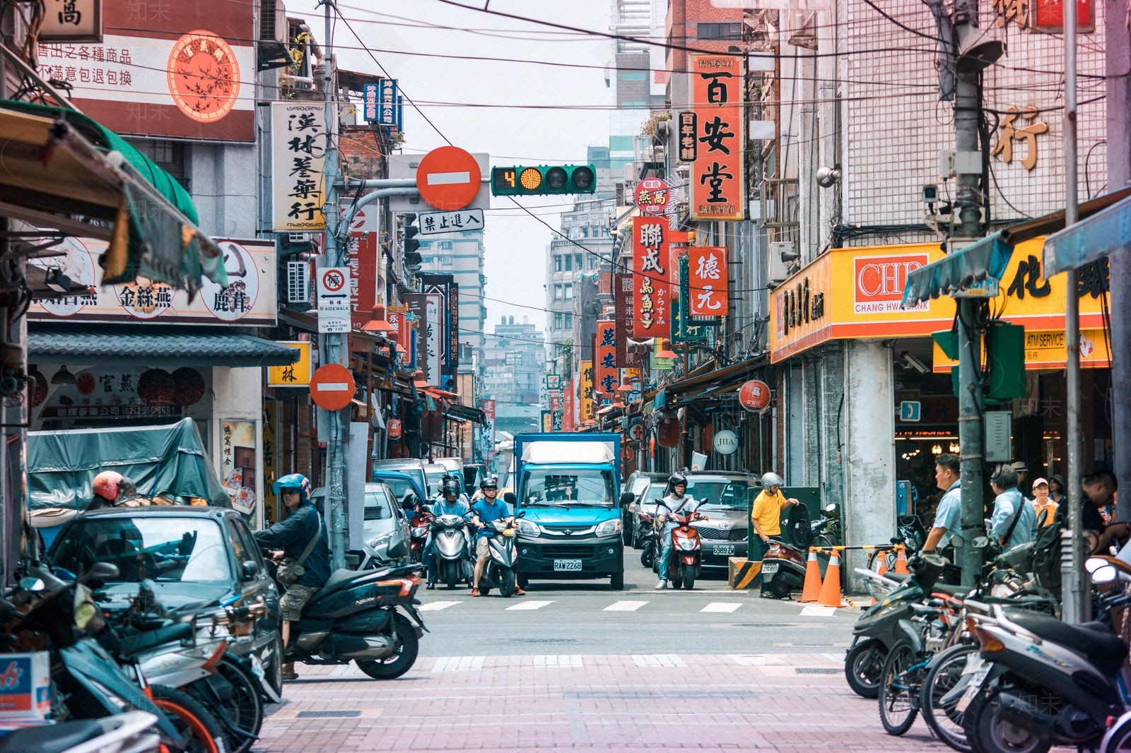 现代街道外景贴图下载【ID:1180589815】