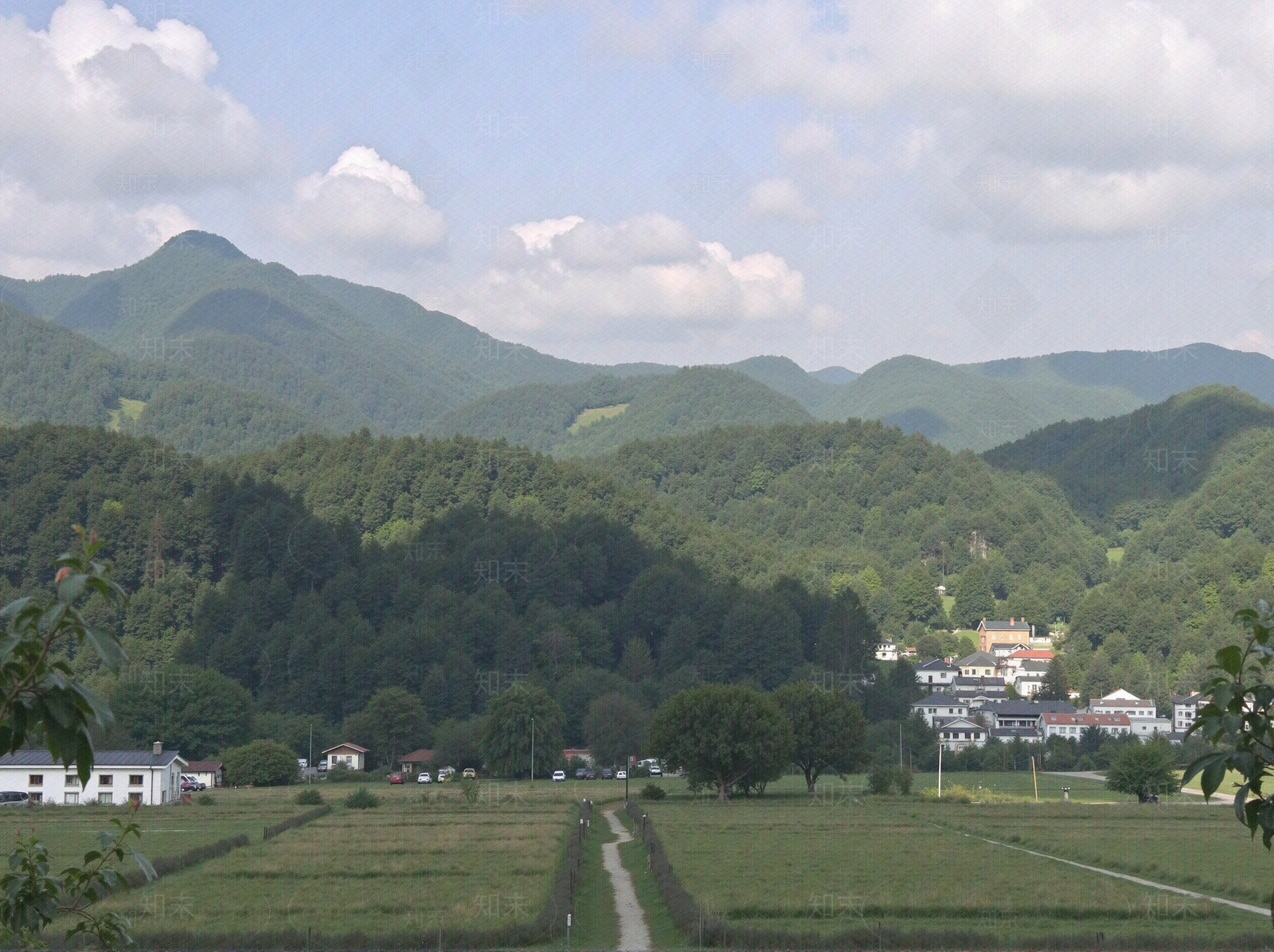 现代山贴图下载【ID:1192809686】