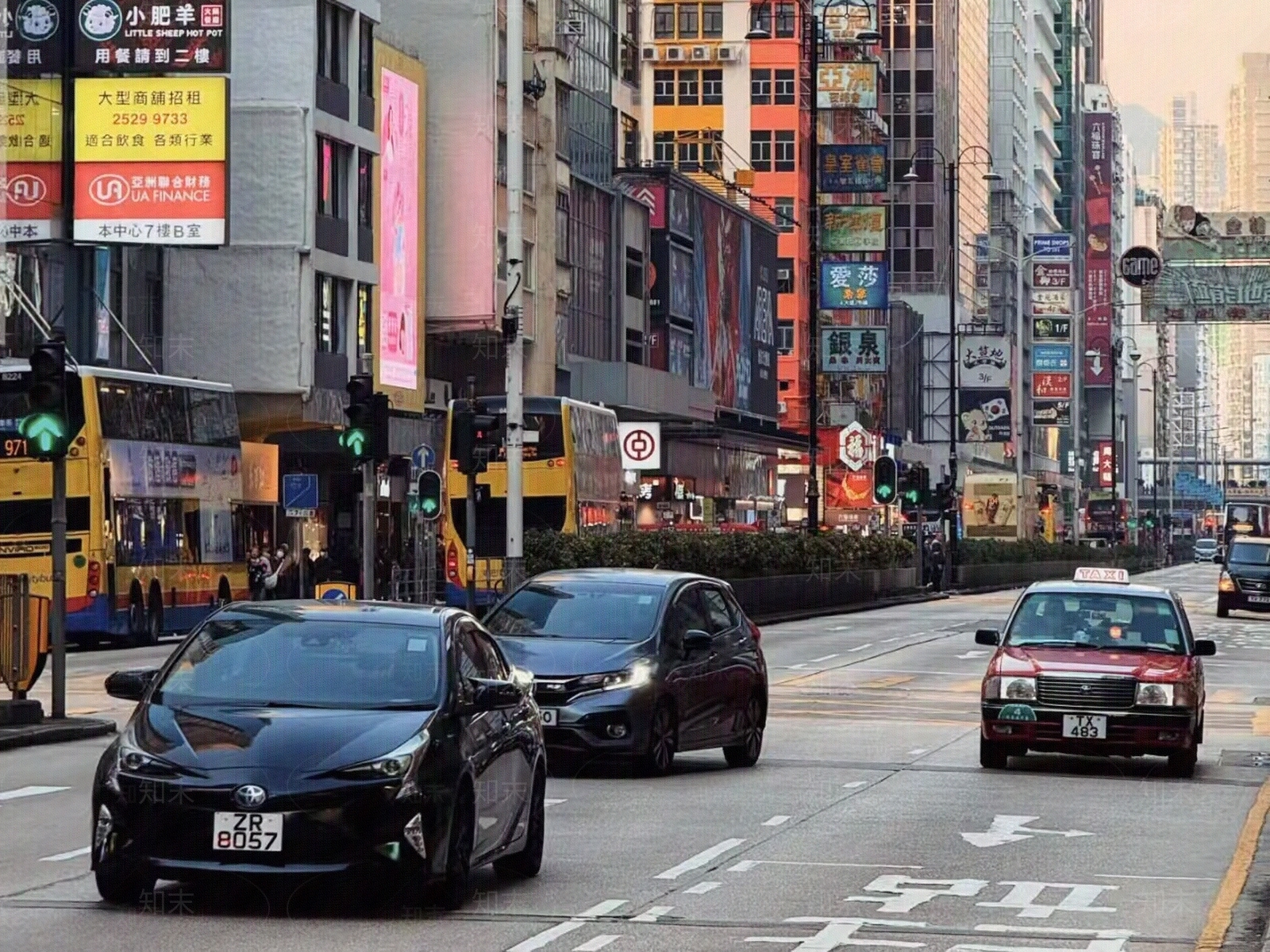 现代街道外景贴图下载【ID:1200904125】